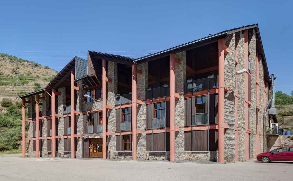 ACTIVIDADES I ALOJAMIENTOS – Assua Viatges