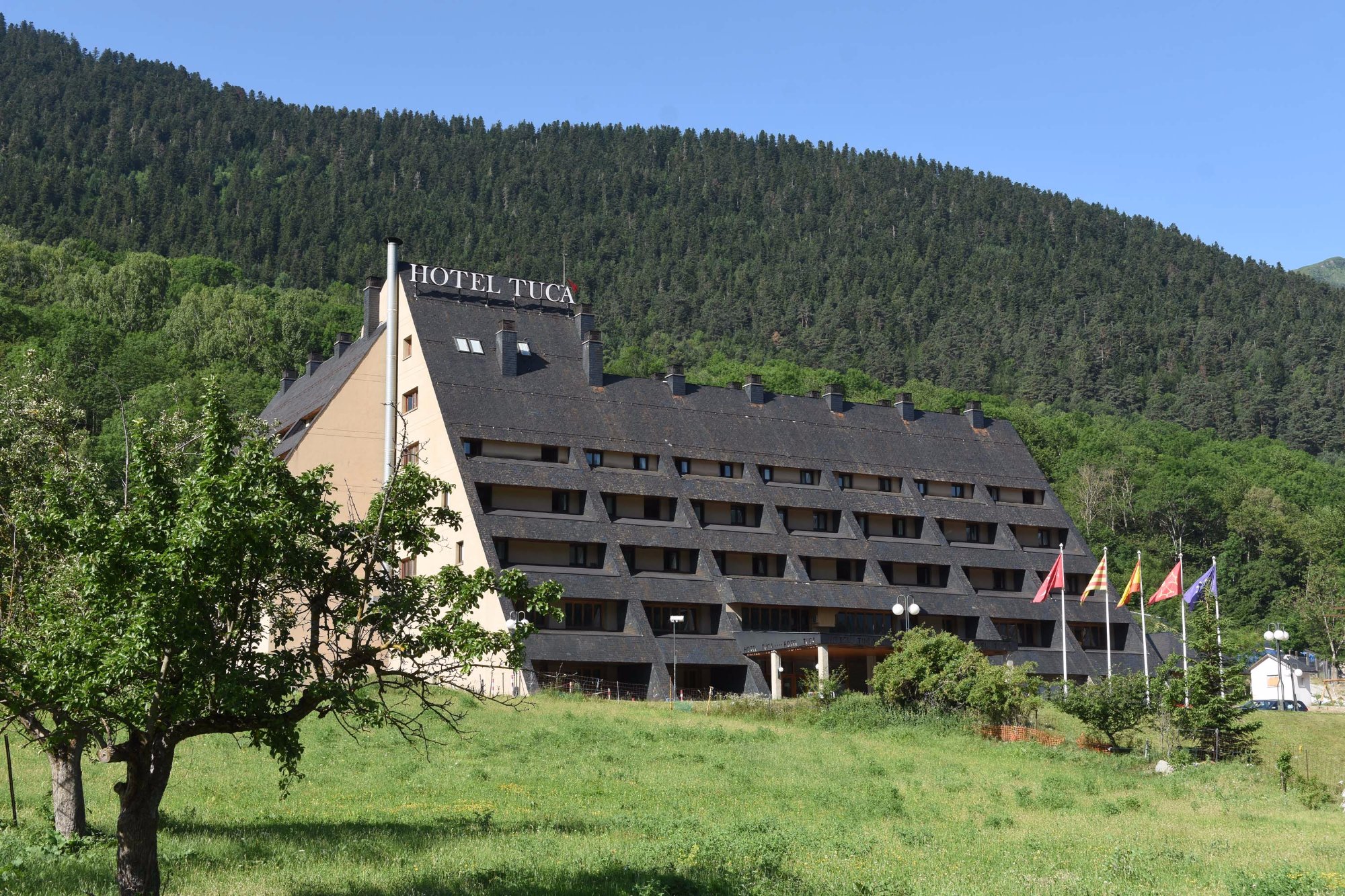 ACTIVIDADES I ALOJAMIENTOS – Assua Viatges